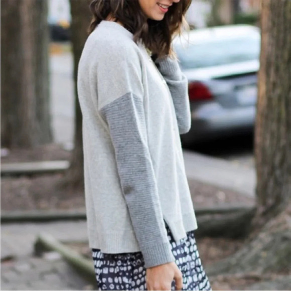 J. Crew Gray Colorblock Wool Side Zip Crewneck Sweater Size Small - Picture 10 of 10